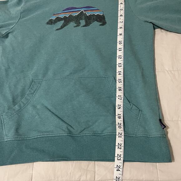 Patagonia Hoodie Sweatshirt Women Medium Fitz Roy Bear Uprisal Green Real Pocket - Picture 5 of 10